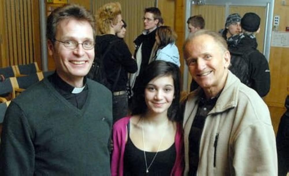 آدم درست را راه بده