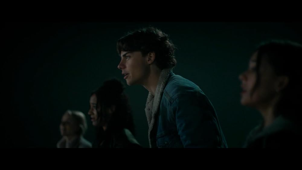 دلقک در مزرعه ذرت