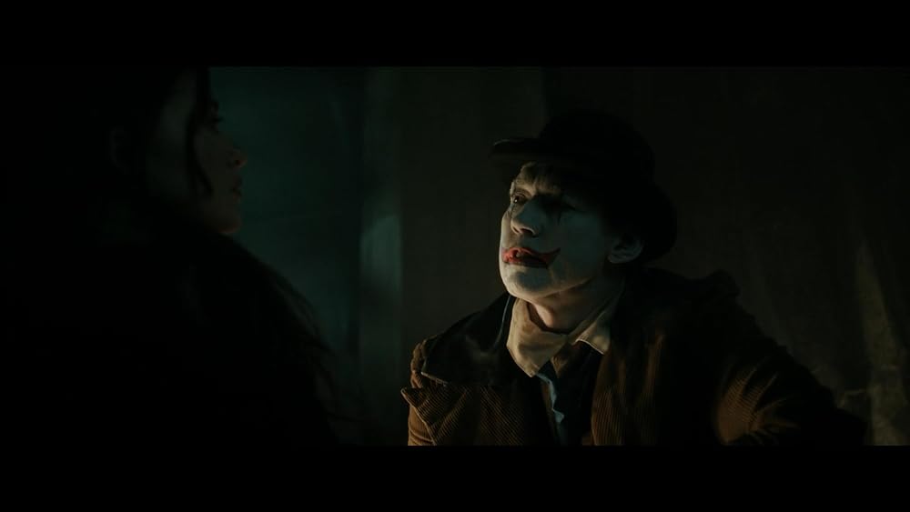 دلقک در مزرعه ذرت