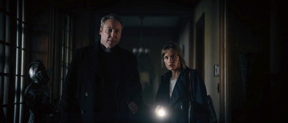 خانه جهنمی: دودمان